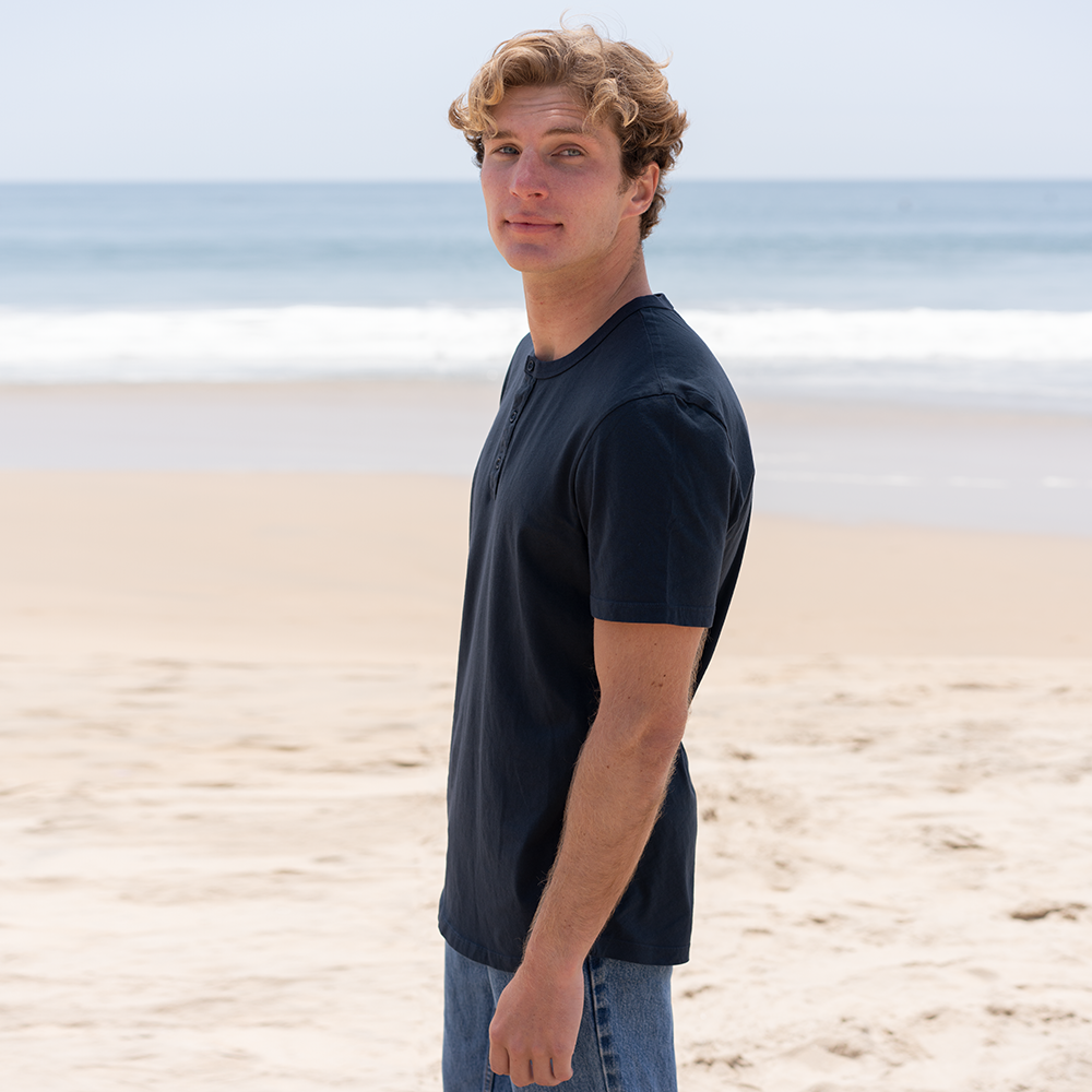 #color_navy-blue organic cotton Short Sleeve Henley Curved Hem Side